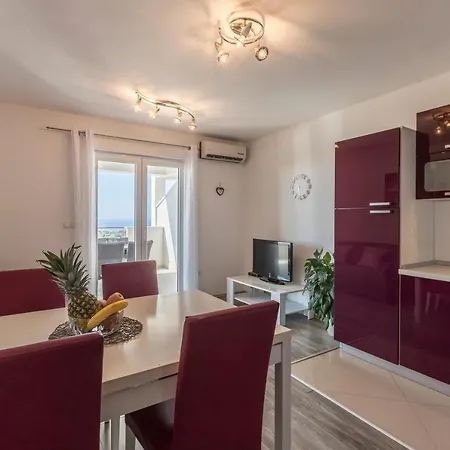 Guest house Hvar De Luxe 3*