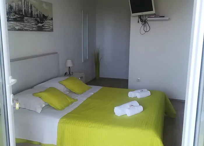 Casa de hóspedes Hvar De Luxe 3*