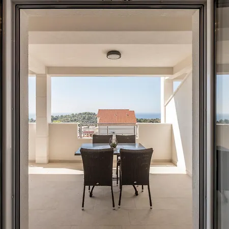 Vendégház Hvar De Luxe 3*